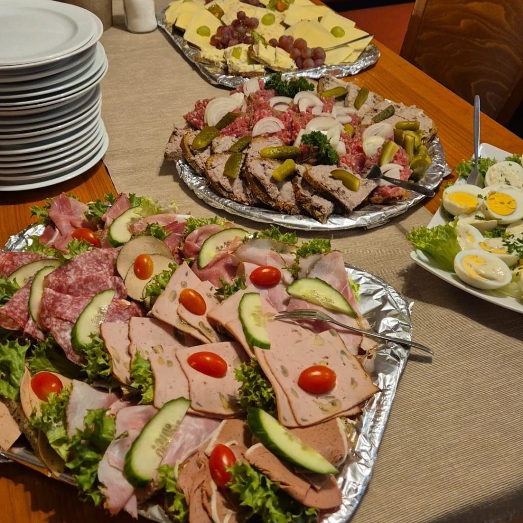 Videoabend_Halali oder Der Schuß ins Brötchen_essen